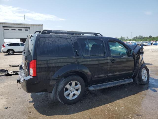 Nissan Pathfinder Le Image 2