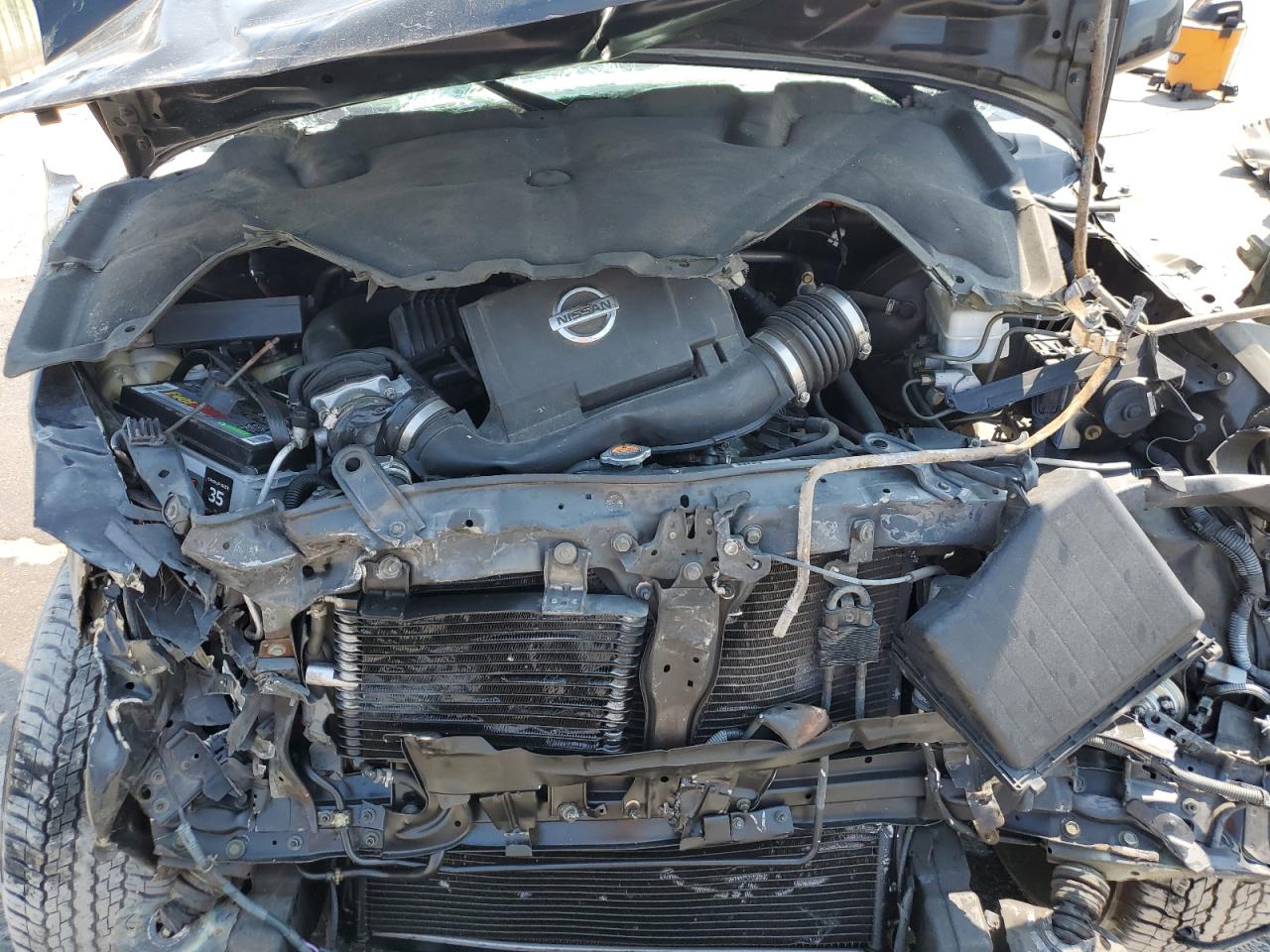 Nissan Pathfinder Le Image 11