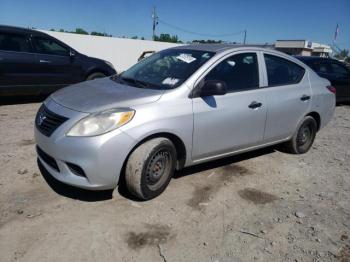  Salvage Nissan Versa