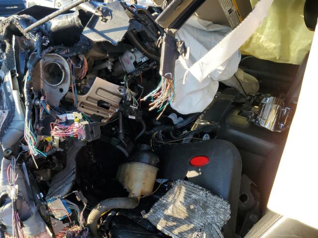 Chevrolet Suburban C1500 Ls Image 5