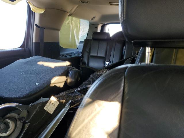 Chevrolet Suburban C1500 Ls Image 11