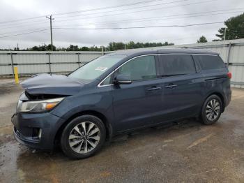  Salvage Kia Sedona
