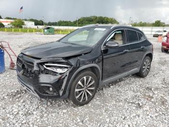  Salvage Mercedes-Benz GLA