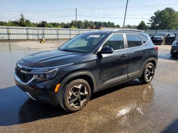  Salvage Kia Seltos