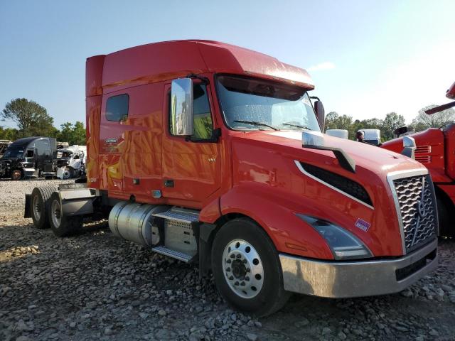 Salvage Volvo Vnl