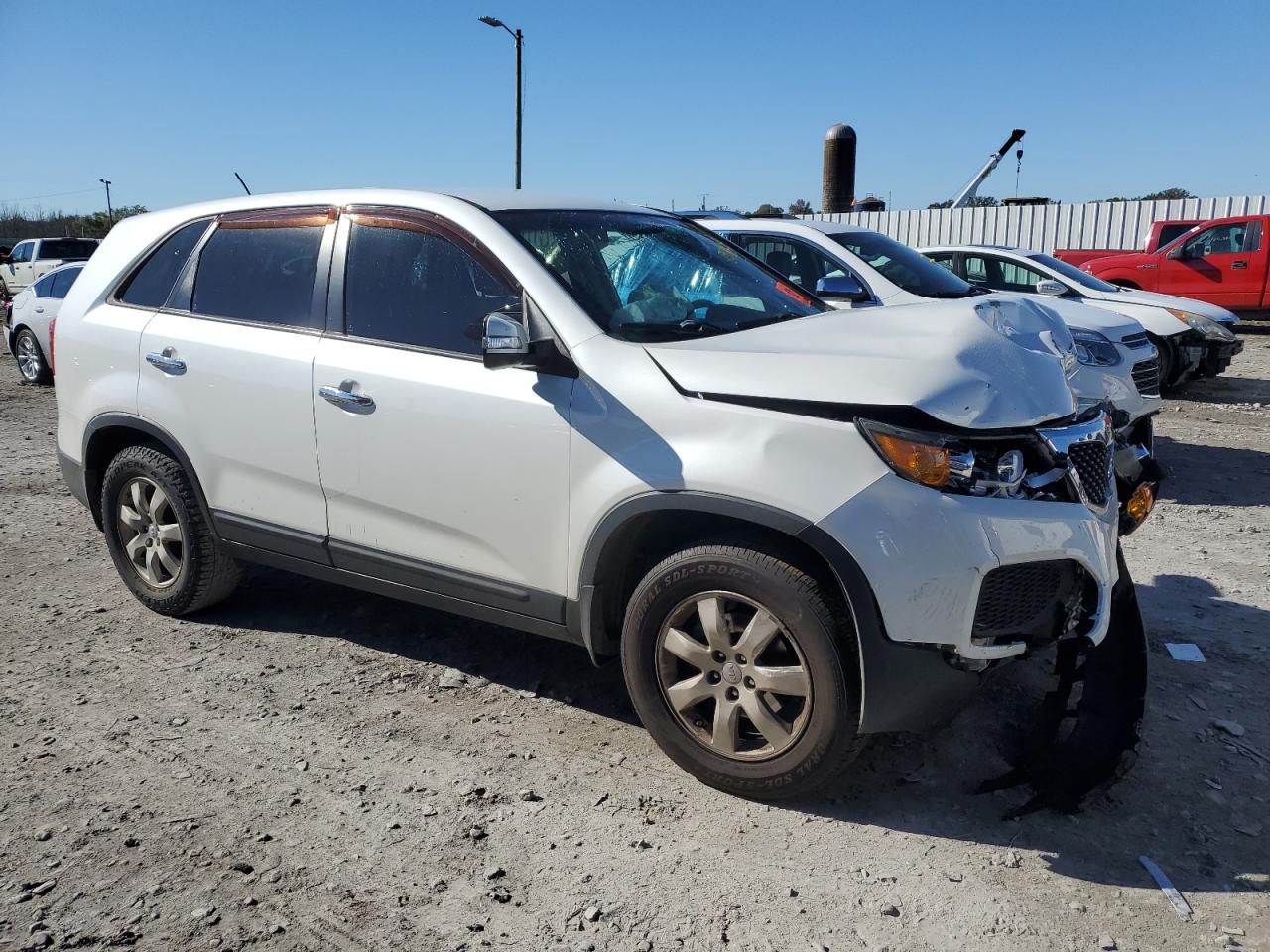 Kia Sorento Base Image 3