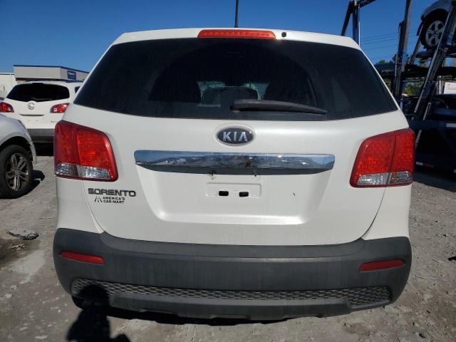 Kia Sorento Base Image 9