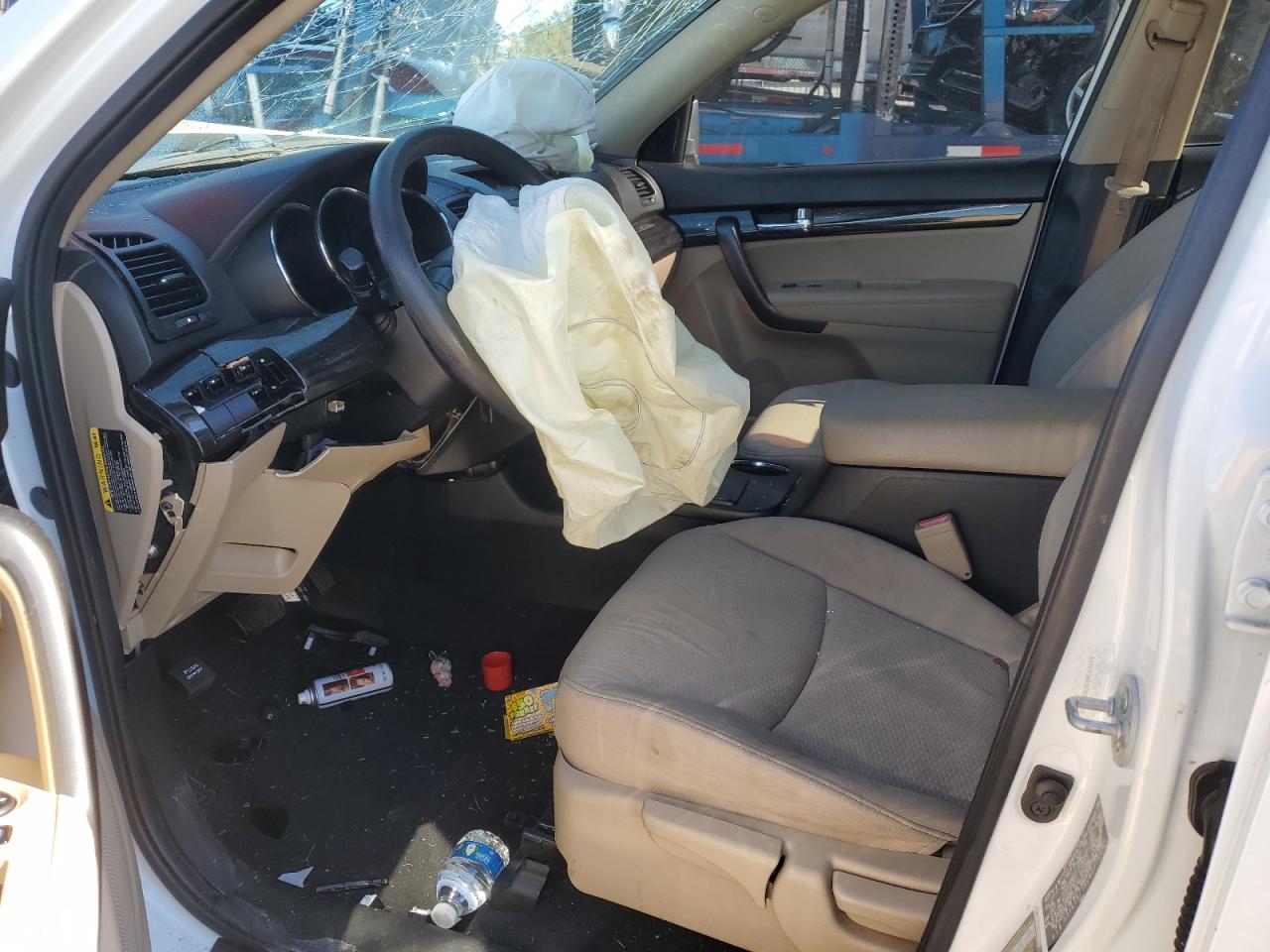 Kia Sorento Base Image 6