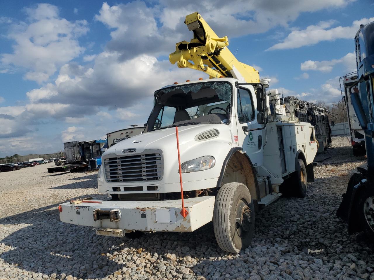 Freightliner M2 106 Medium Duty Image 2