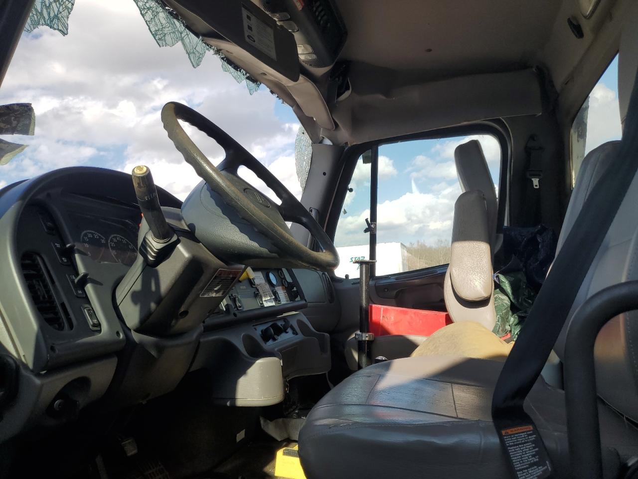 Freightliner M2 106 Medium Duty Image 10