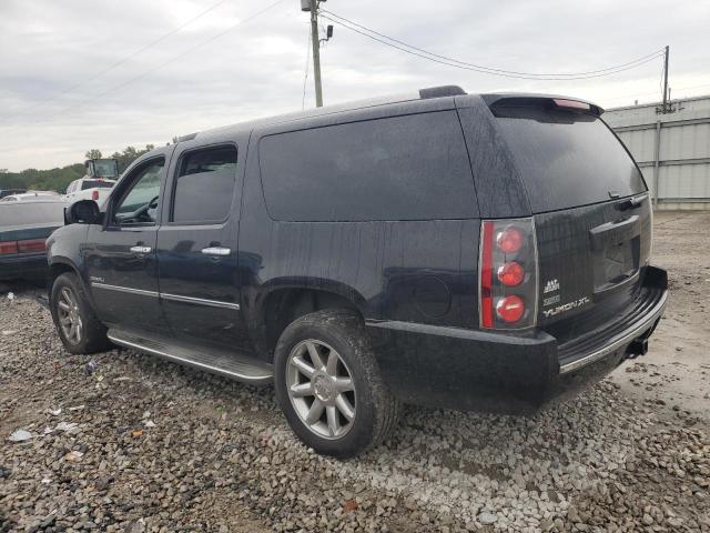 GMC Yukon Denali Image 7