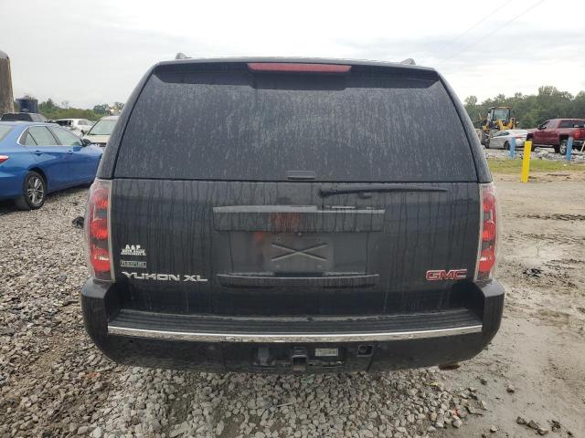 GMC Yukon Denali Image 2