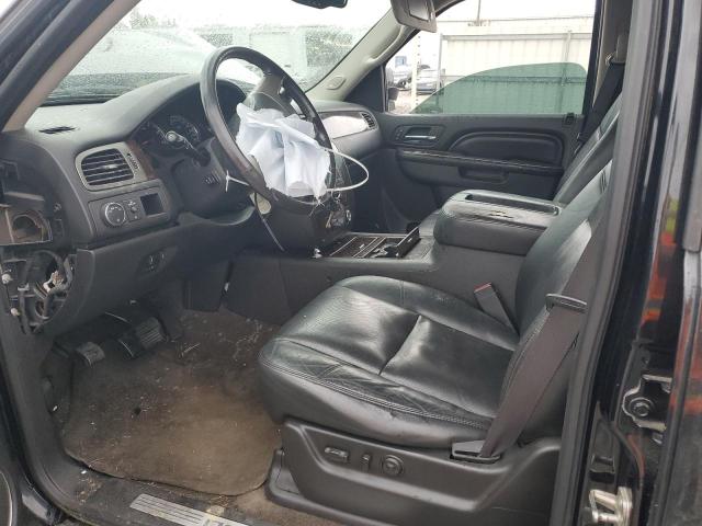 GMC Yukon Denali Image 3