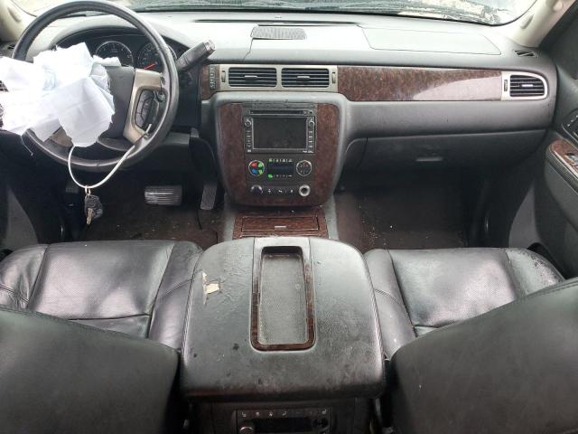 GMC Yukon Denali Image 9