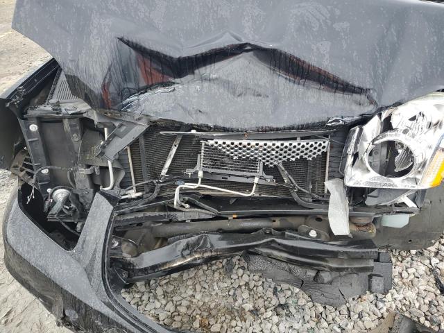 GMC Yukon Denali Image 6