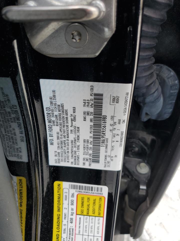 Lincoln Continental Select Image 2