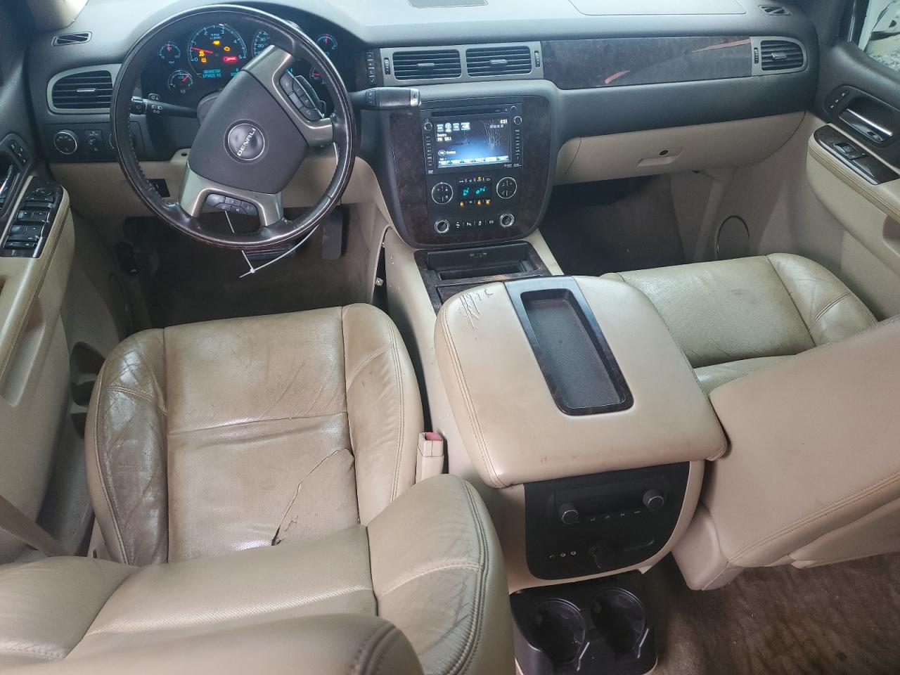 GMC Sierra K2500 Denali Image 13