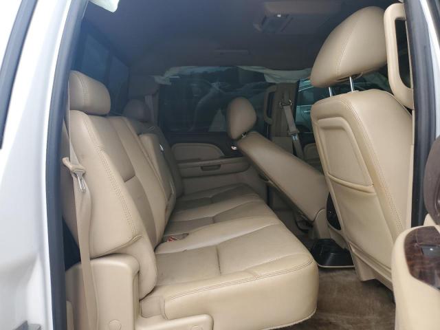 GMC Sierra K2500 Denali Image 4