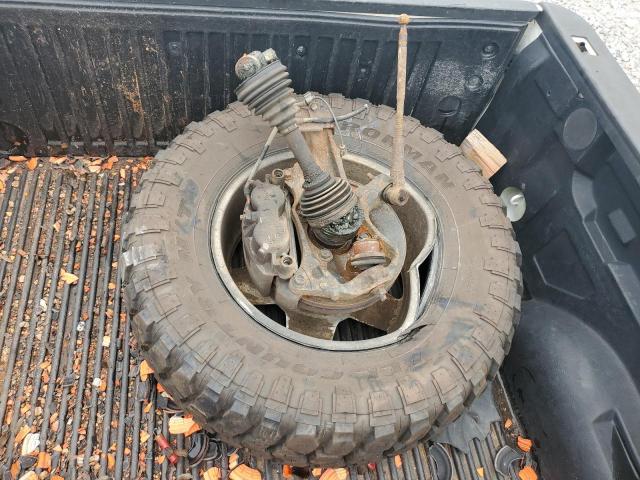 GMC Sierra K2500 Denali Image 6