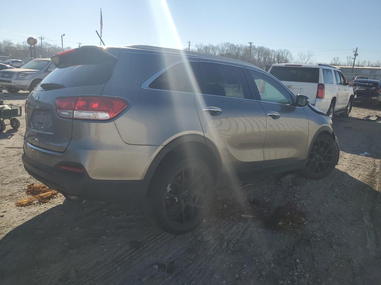 Kia Sorento Lx Image 3