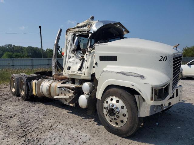  Salvage Mack 600 Chu600