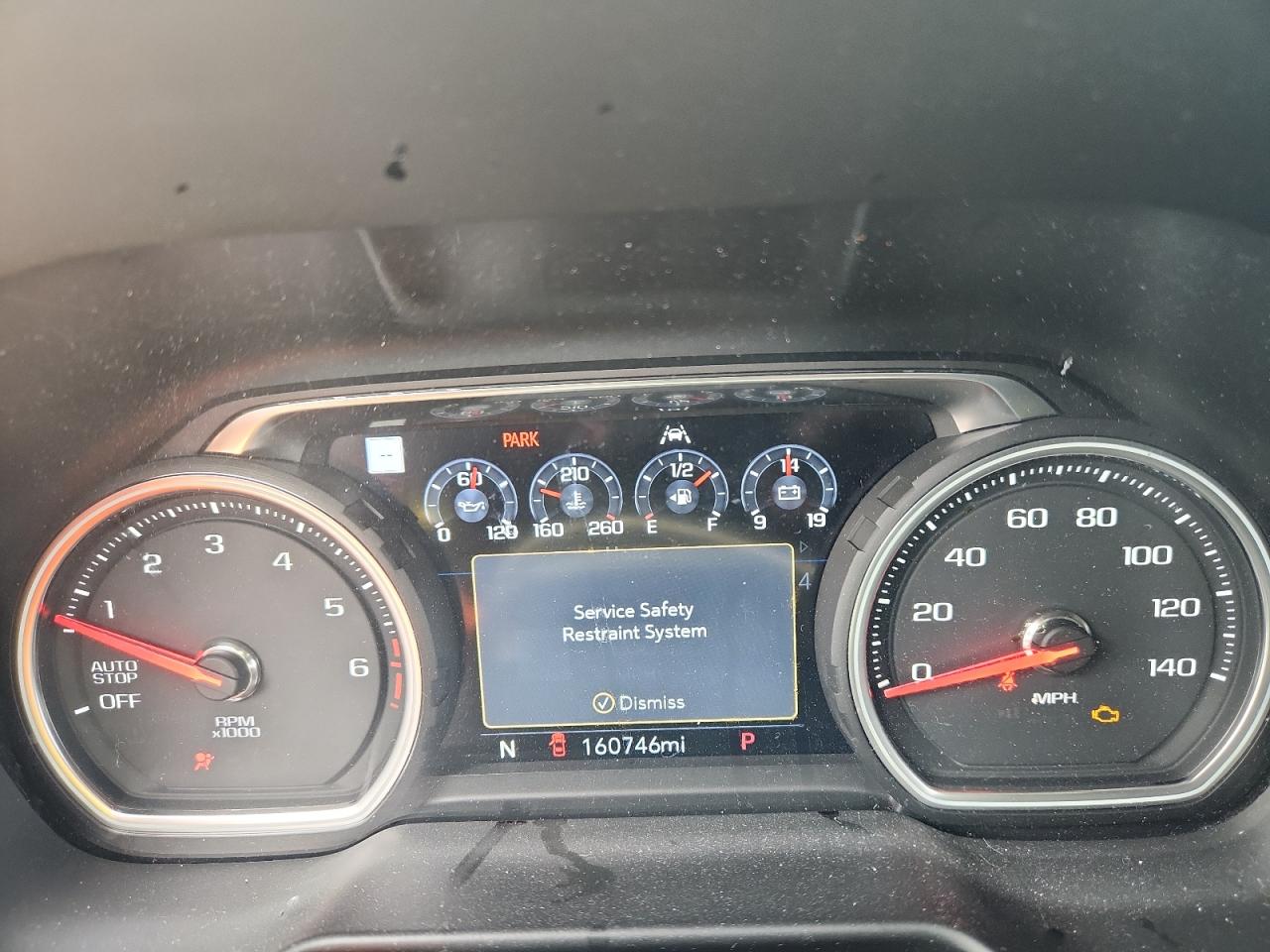 Chevrolet Suburban C1500 Premier Image 6