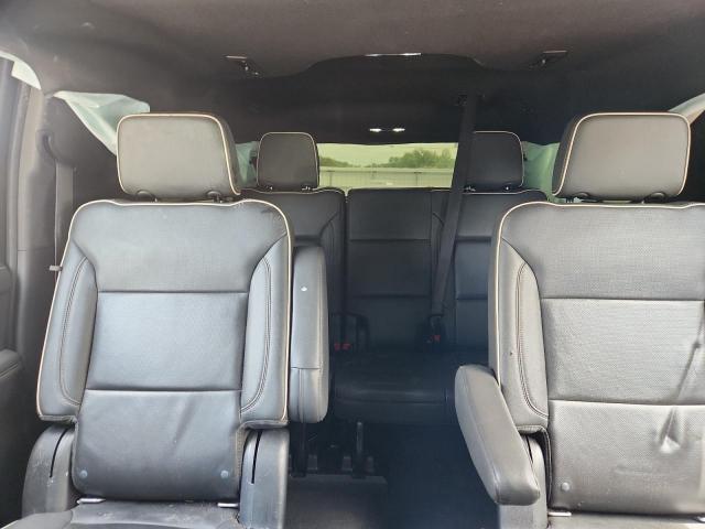 Chevrolet Suburban C1500 Premier Image 7