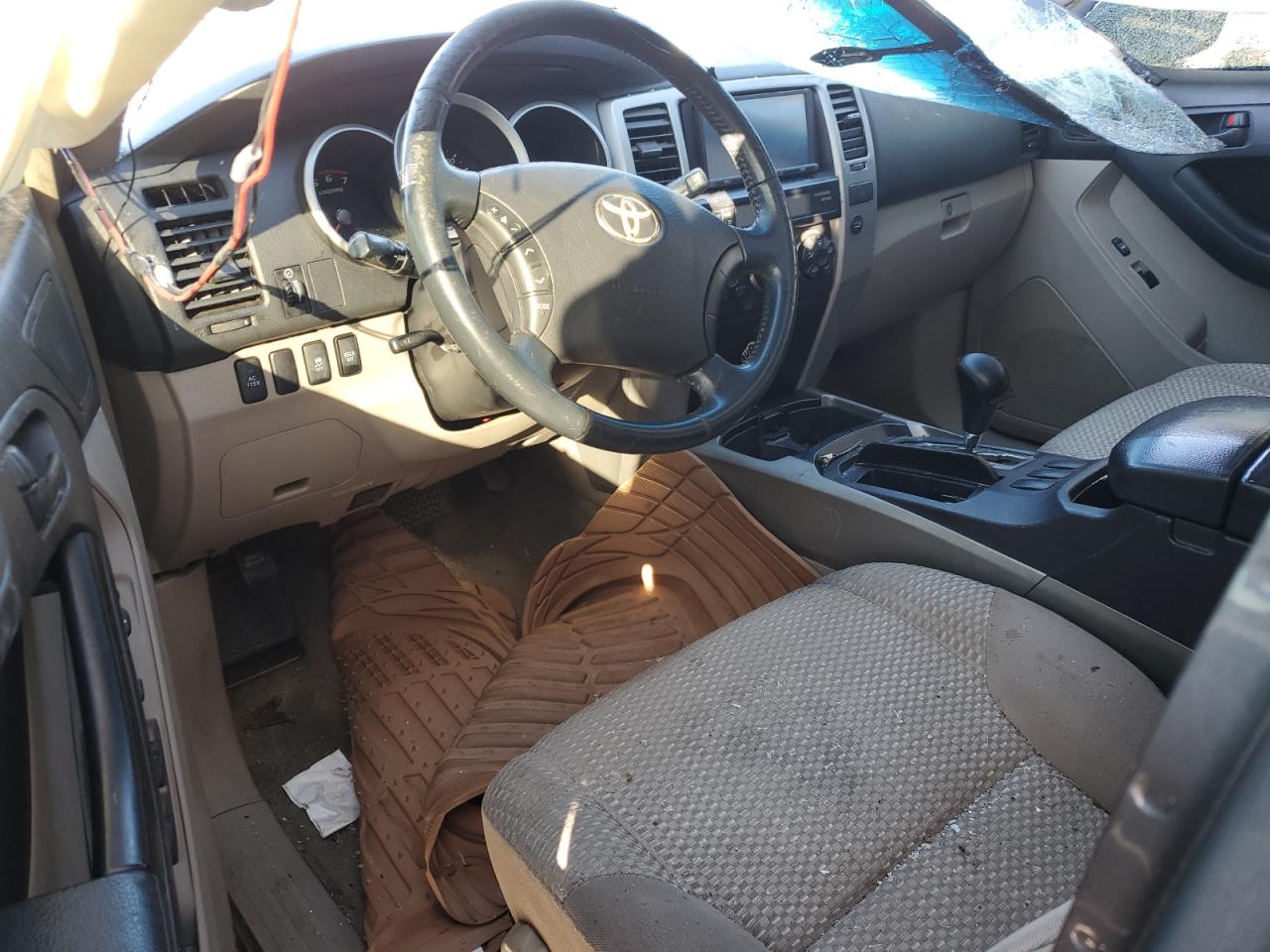 Toyota 4Runner Sr5 Image 10