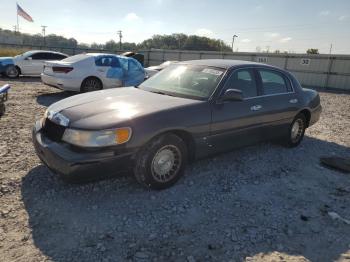  Salvage Lincoln Towncar