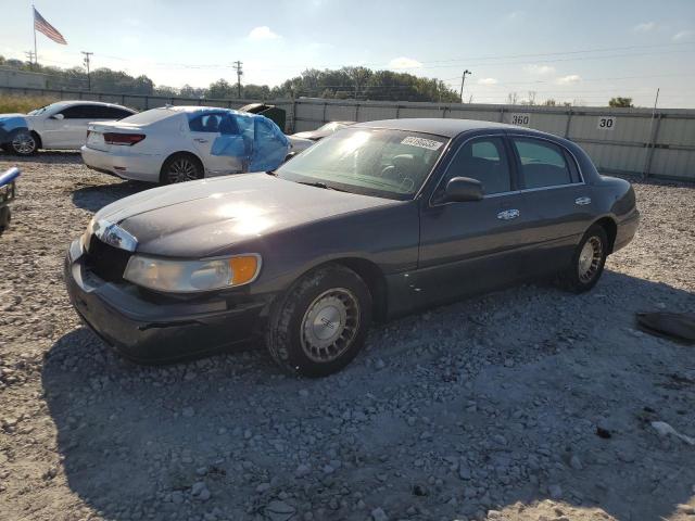  Salvage Lincoln Towncar
