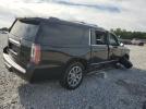 GMC Yukon Denali Image 12