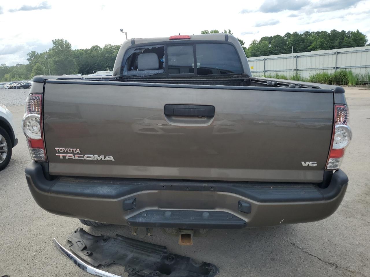 Toyota Tacoma Double Cab Long Bed Image 4