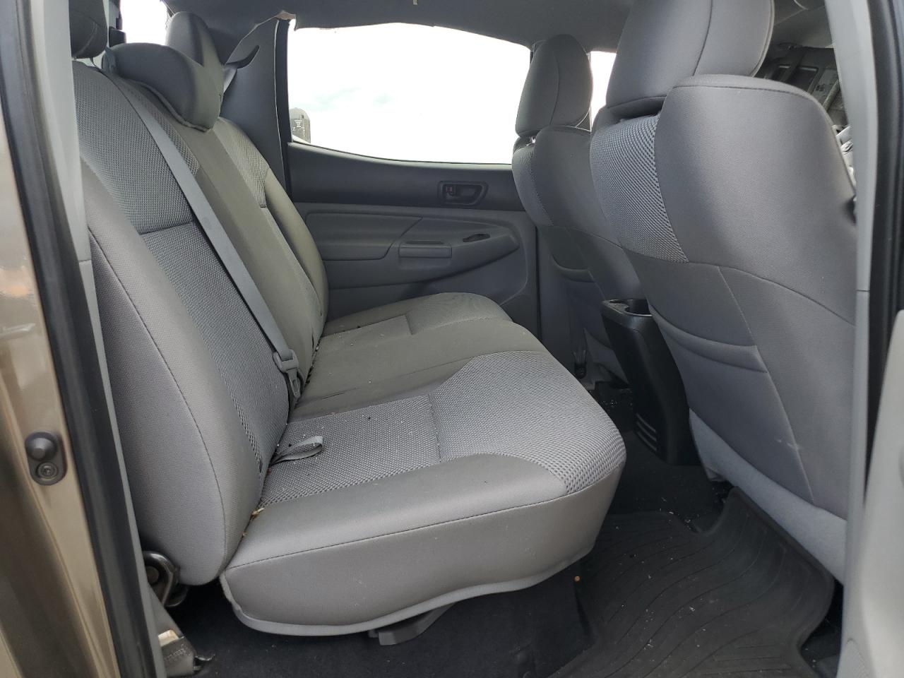 Toyota Tacoma Double Cab Long Bed Image 9