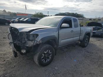  Salvage Toyota Tacoma
