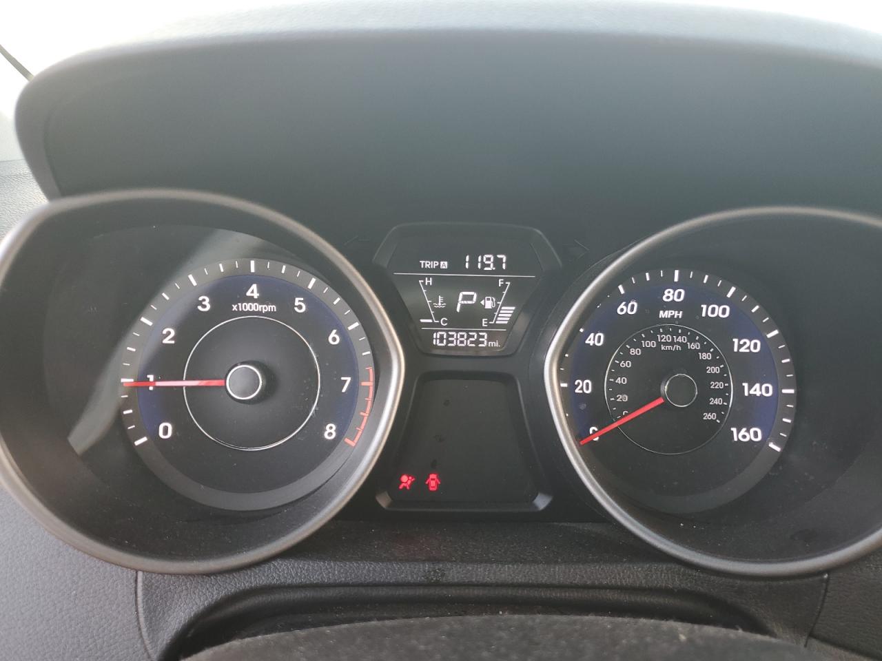 Hyundai ELANTRA Se Image 11