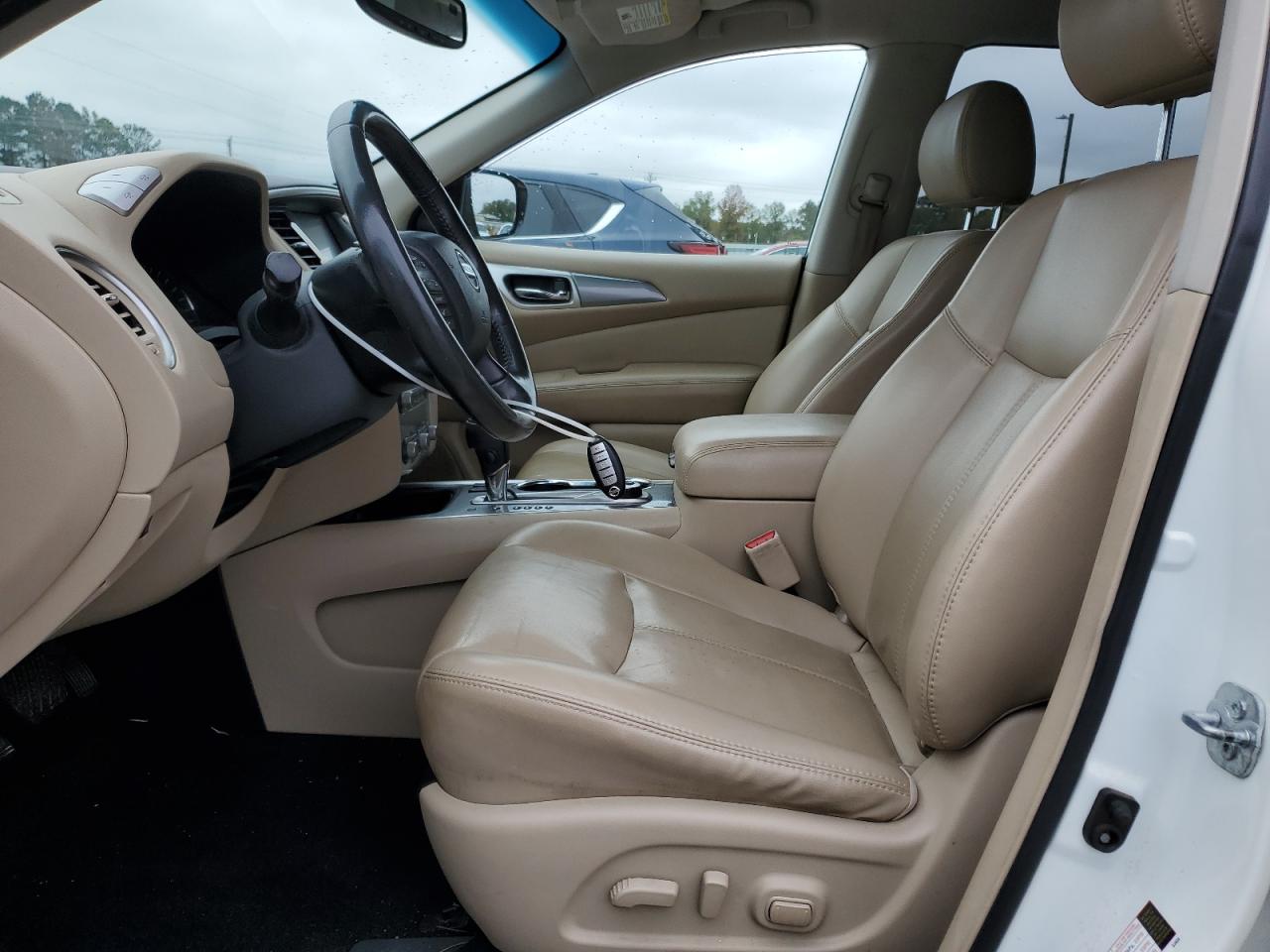 Nissan Pathfinder S Image 3