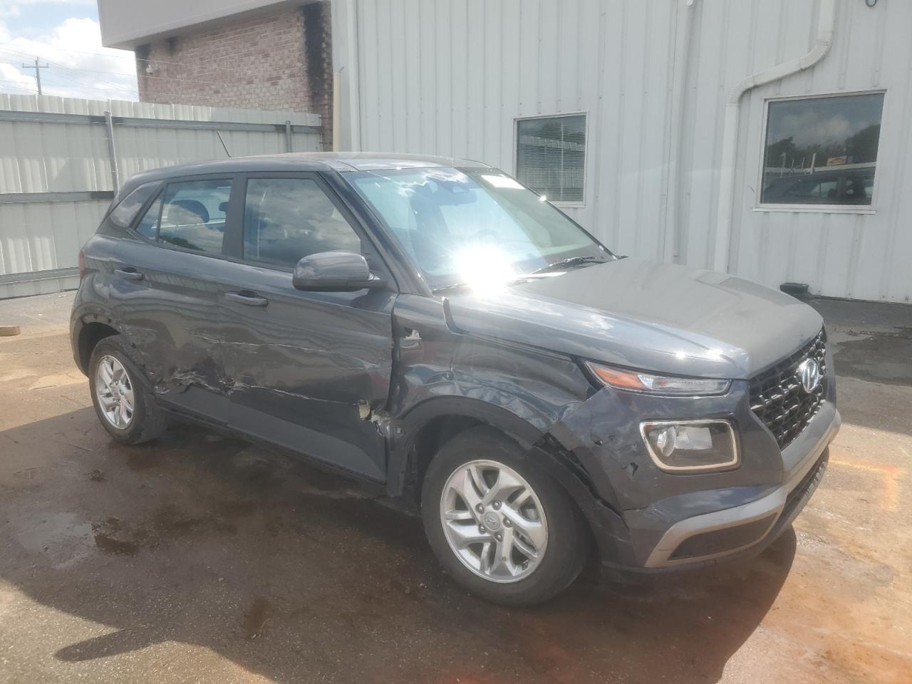 Hyundai VENUE Se Image 4