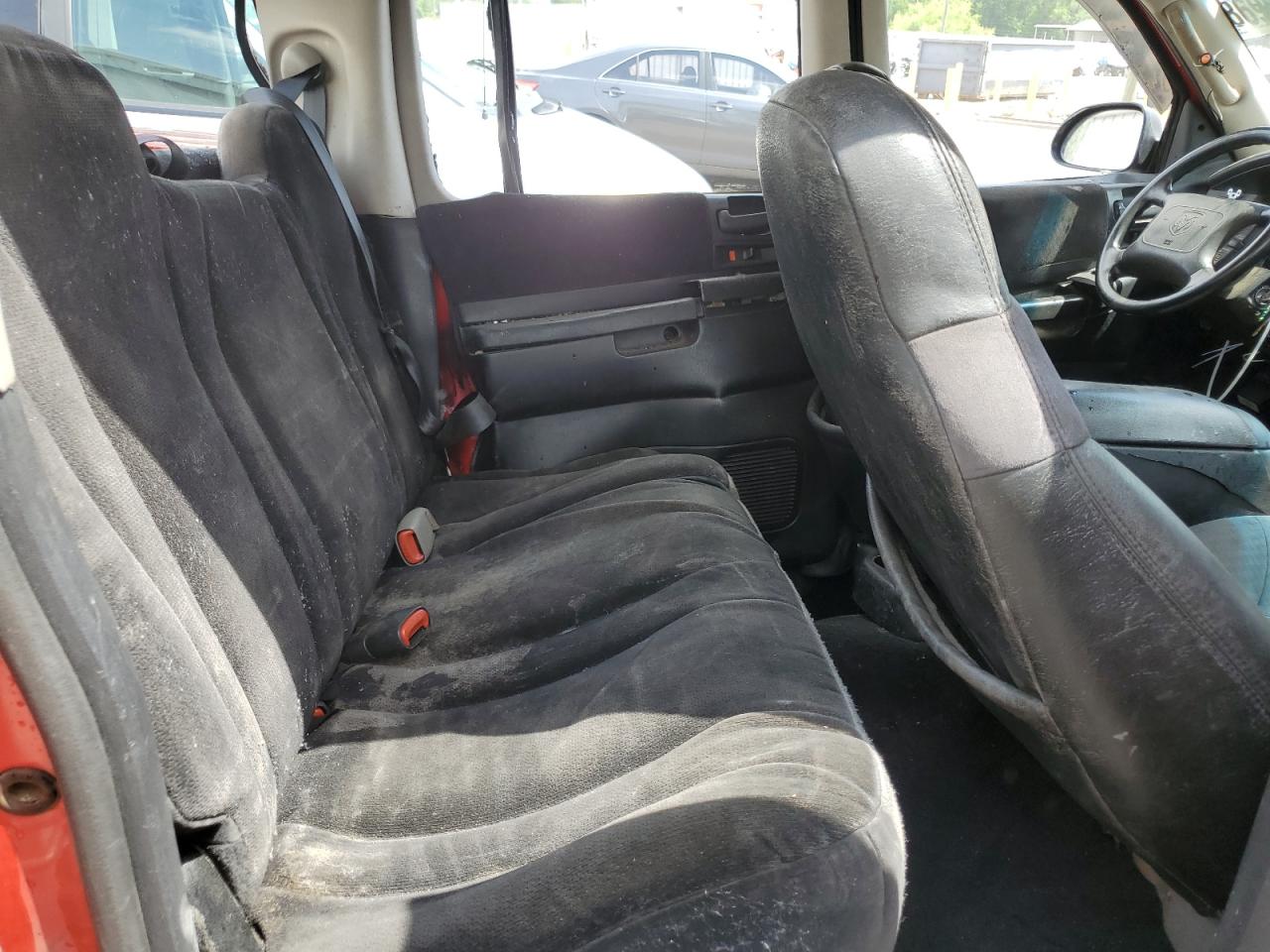 Dodge Dakota Quad Image 3