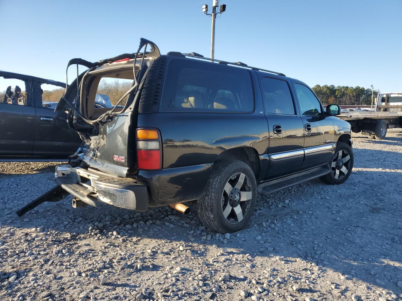 GMC Yukon C1500 Image 8