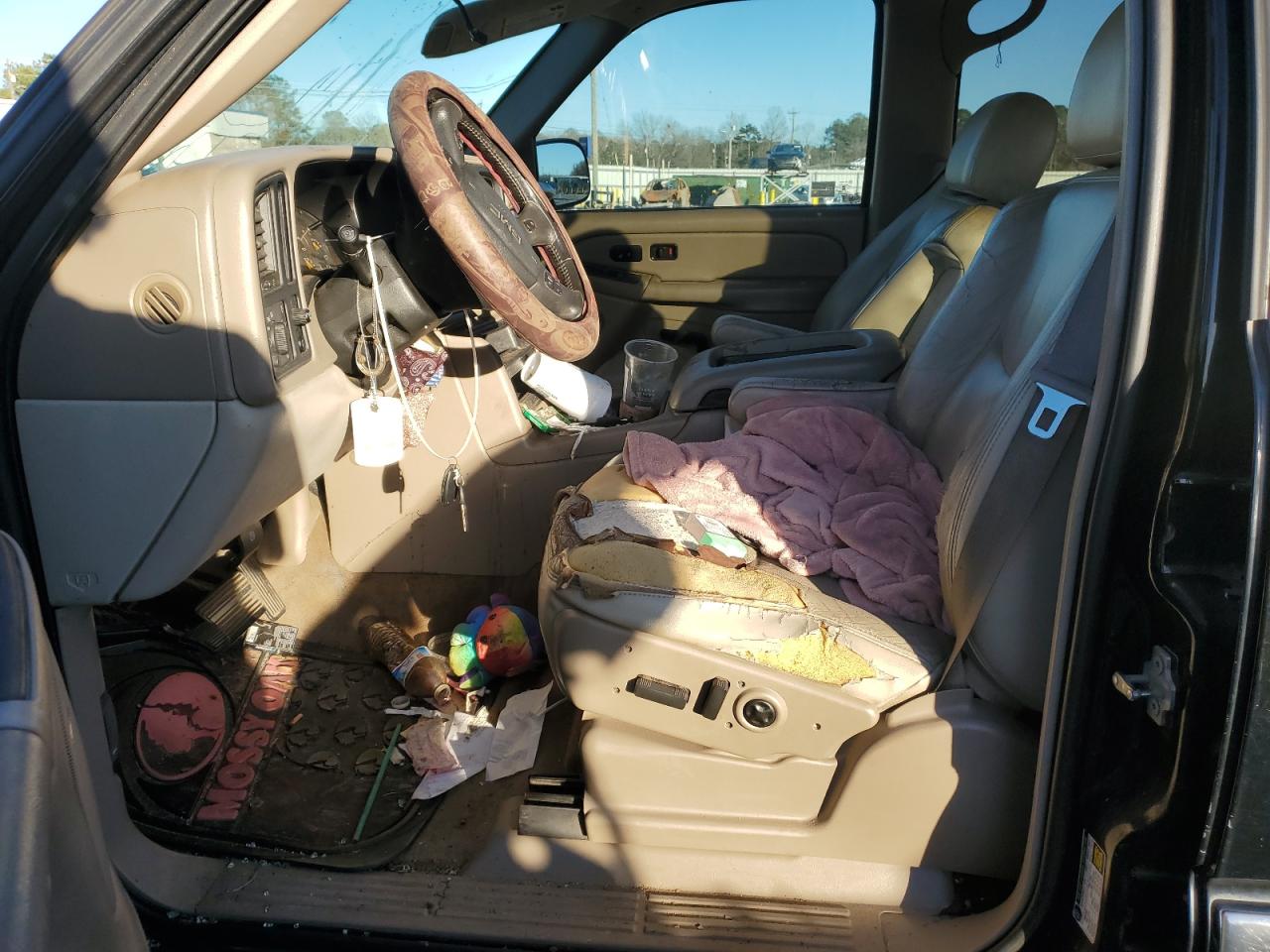 GMC Yukon C1500 Image 9