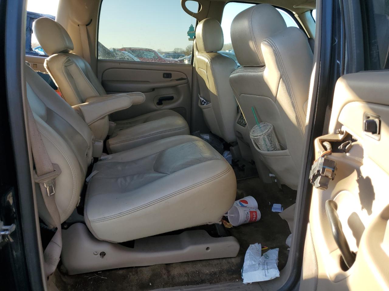 GMC Yukon C1500 Image 7