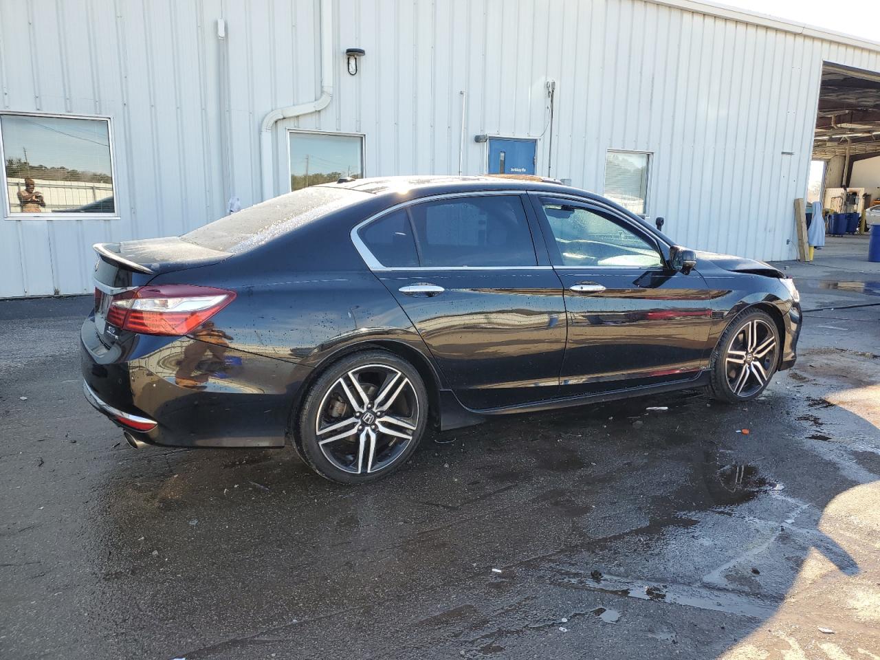 Honda Accord Touring Image 8
