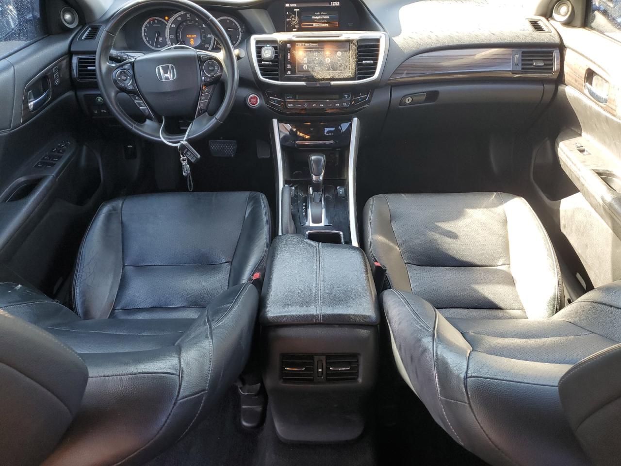 Honda Accord Touring Image 4