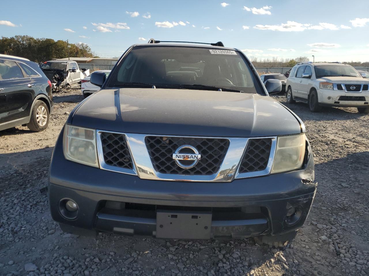 Nissan Pathfinder Le Image 12