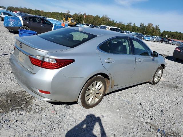 Lexus Es 300h Image 2