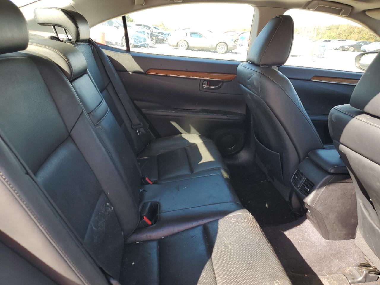 Lexus Es 300h Image 6