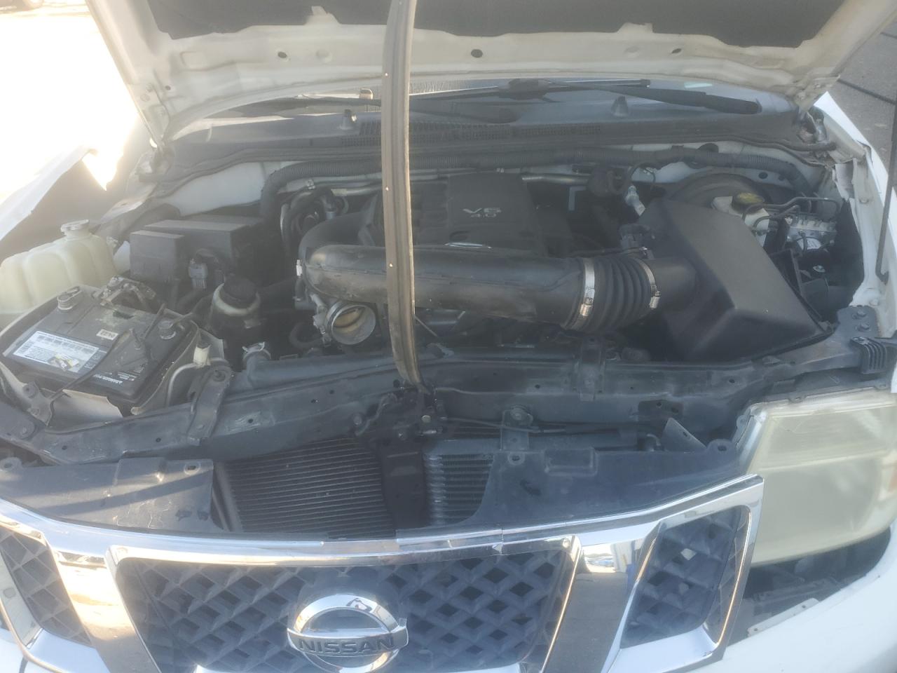 Nissan Pathfinder S Image 12