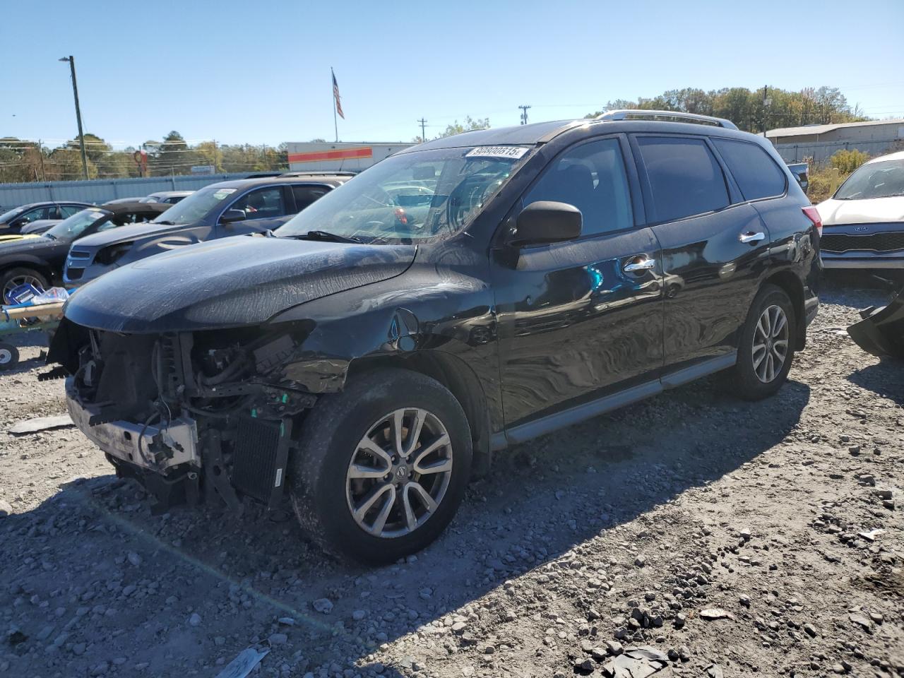 Nissan Pathfinder S Image 1