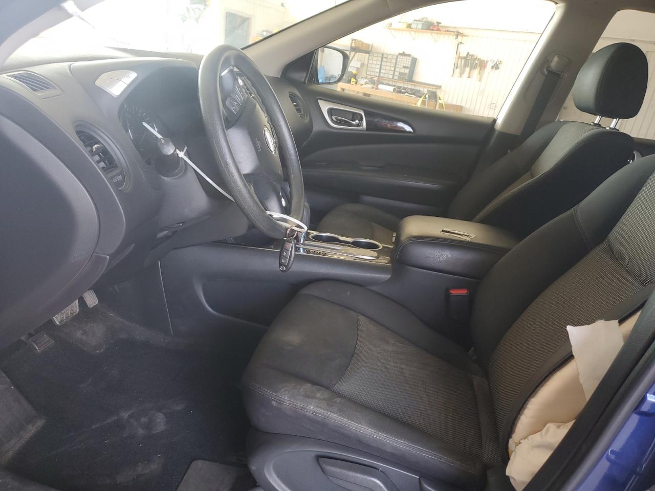 Nissan Pathfinder S Image 6