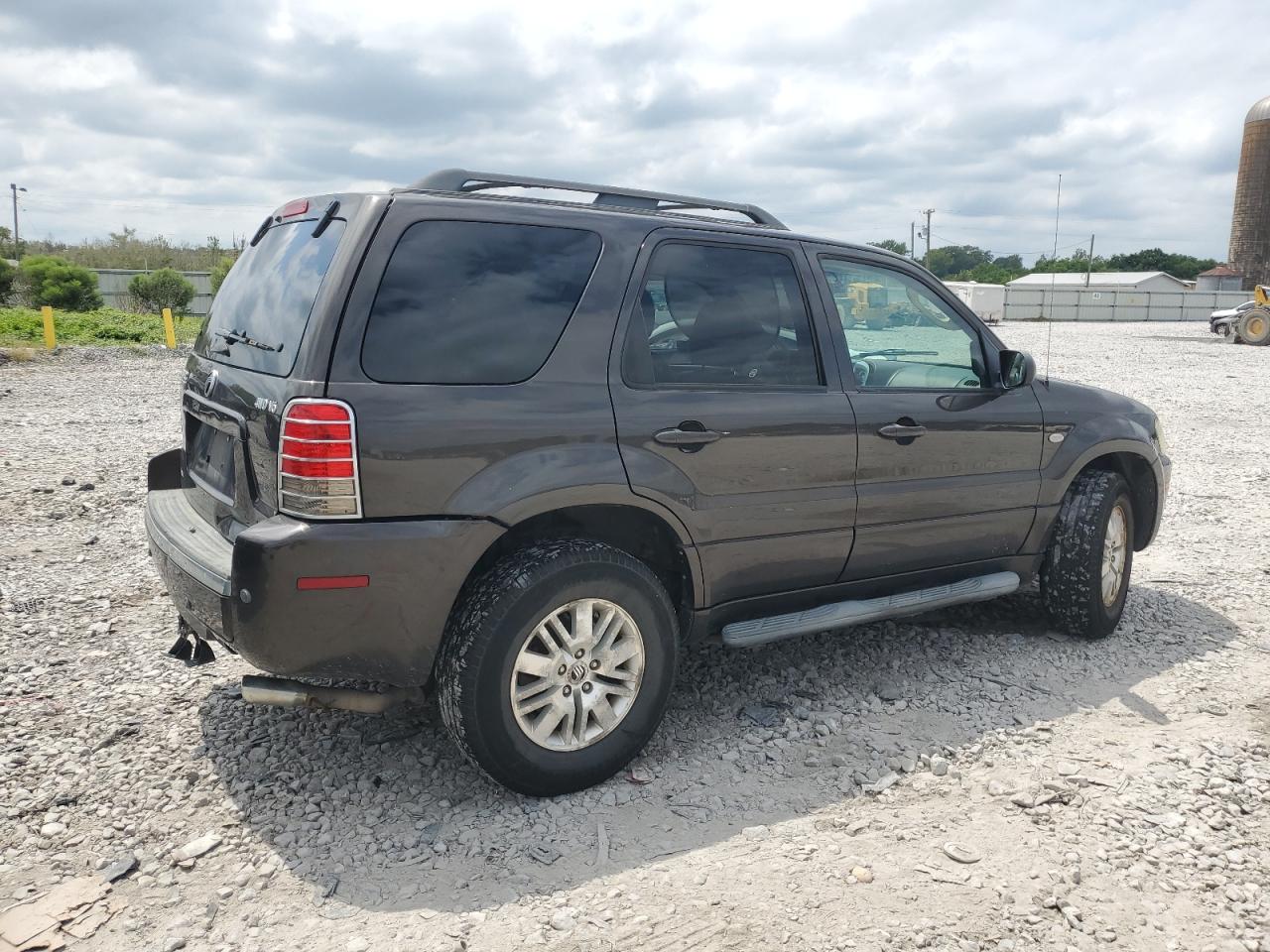 Mercury Mariner Image 9